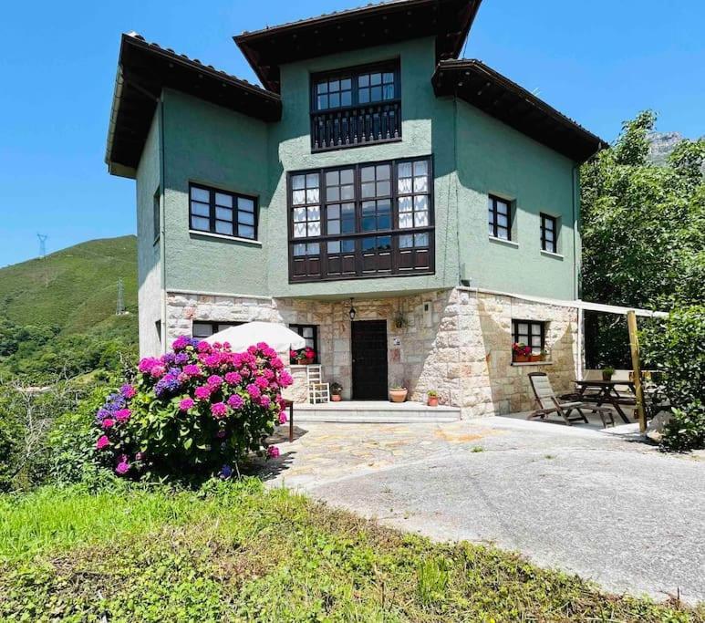Acogedora Casa En Arangas Cabrales Villa Arenas De Cabrales Exterior photo